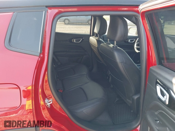 2024 Jeep Compass Latitude with VIN 3C4NJDBN8RT592122, listed as a IAAI auction lot 42375753 with 8,187 mi miles and . Bid and sale history available at DreamBid. Image 8.