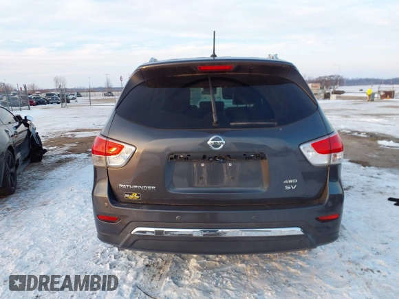 2013 Nissan Pathfinder SV with VIN 5N1AR2MM1DC622173, listed as a IAAI auction lot 41301254 with 145,903 mi miles. Bid and sale history available at carsss.com. Image 17.