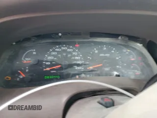 2003 Ford Excursion Limited z VIN 1FMNU42S43EA92152, wystawiony jako Copart lot #50236585 z przebiegiem 83 044 mil mil oraz Szkoda całkowita • Salvage title. Historia ofert i sprzedaży dostępna na DreamBid. Obrazek 9.