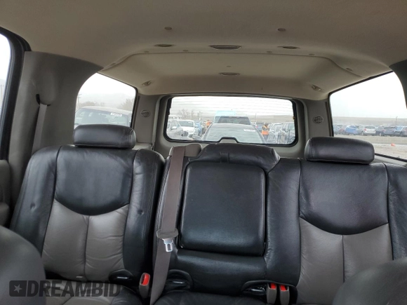 2004 Chevrolet Suburban LS with VIN 1GNFK16ZX4J165559, listed as a Copart auction lot 51263405 with 223,337 mi miles and Salvage Title. Bid and sale history available at carsss.com. Image 10.