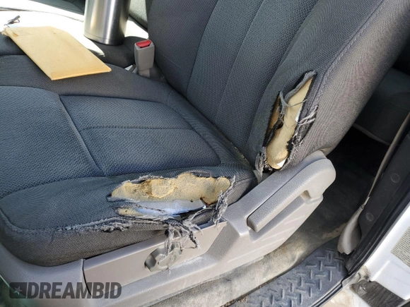 2009 Ford F-150 XL с VIN 1FTPX14V99KB06728, выставлен на аукционе IAAI как лот 42679207 с пробегом 132 283 миль миль и . История ставок и продаж доступна на DreamBid. Изображение 38.