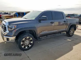 2015 Toyota Tundra SR5 z VIN 5TFEM5F17FX082705, wystawiony jako Copart lot #50662765 z przebiegiem Nie podano mil oraz Szkoda całkowita • Salvage title. Historia ofert i sprzedaży dostępna na DreamBid. Obrazek 1.