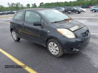 2007 Toyota Yaris z VIN JTDJT923075029681, wystawiony jako IAAI lot #42359427 z przebiegiem 170 066 mil mil oraz . Historia ofert i sprzedaży dostępna na DreamBid. Obrazek 1.