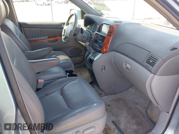 2006 Toyota Sienna XLE with VIN 5TDZA22C16S527865, listed as a IAAI auction lot 42028928 with 210,116 mi miles. Bid and sale history available at carsss.com. Image 5.