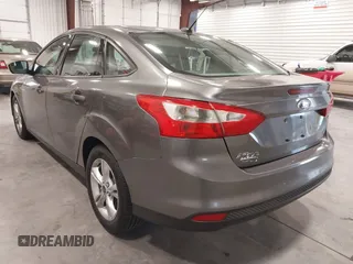 2013 Ford Focus SE with VIN 1FADP3F26DL359581, listed as a IAAI auction lot 42129909 with 129,832 mi miles. Bid and sale history available at carsss.com. Image 3.