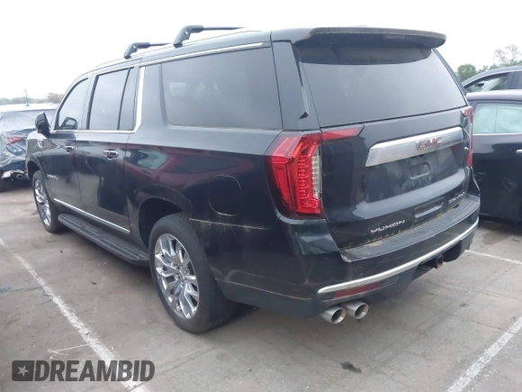 2021 GMC Yukon XL Denali with VIN 1GKS2JKL5MR458039, listed as a IAAI auction lot 41921865 with 25,141 mi miles. Bid and sale history available at carsss.com. Image 3.