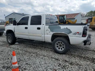 2006 Chevrolet Silverado 1500 LT1 with VIN 2GCEK13T761133699, listed as a Copart auction lot 52619945 with 180,048 mi miles and Clean Title. Bid and sale history available at carsss.com. Image 2.
