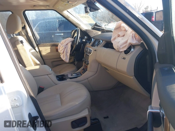 2016 Land Rover LR4 HSE with VIN SALAG2V68GA800308, listed as a IAAI auction lot 41307574 with 97,370 mi miles and . Bid and sale history available at DreamBid. Image 5.