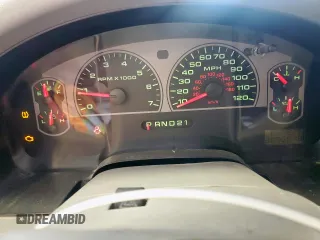2008 Ford F-150 XL с VIN 1FTRW14W48FB00900, выставлен на аукционе Copart как лот 57503305 с пробегом 309 607 миль миль и Чистый • Clean title. История ставок и продаж доступна на DreamBid. Изображение 9.