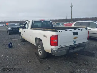 2013 Chevrolet Silverado 1500 Work Truck with VIN 1GCRKPE01DZ174485, listed as a IAAI auction lot 41848873 with 162,892 mi miles. Bid and sale history available at carsss.com. Image 3.