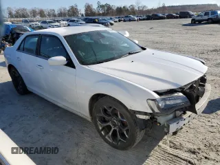 2016 Chrysler 300 S with VIN 2C3CCABG1GH229852, listed as a Copart auction lot 82442774 with 131,482 mi miles and Salvage Title. Bid and sale history available at DreamBid. Image 4.