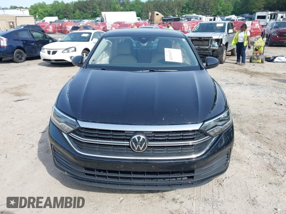 2024 Volkswagen Jetta SE with VIN 3VW7M7BU1RM063918, listed as a IAAI auction lot 42233127 with 12,903 mi miles and . Bid and sale history available at DreamBid. Image 13.