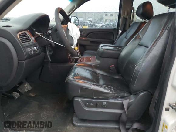 2013 Chevrolet Avalanche LTZ with VIN 3GNMCGE0XDG334846, listed as a Copart auction lot 55261885 with 118,704 mi miles and Salvage title. Bid and sale history available at DreamBid. Image 7.