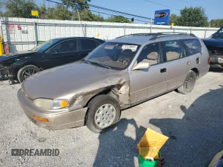 1995 Toyota Camry z VIN 4T1SK12W6SU627643, wystawiony jako Copart lot #70123844 z przebiegiem 228 543 mil mil oraz Szkoda całkowita • Salvage title. Historia ofert i sprzedaży dostępna na DreamBid. Obrazek 1.