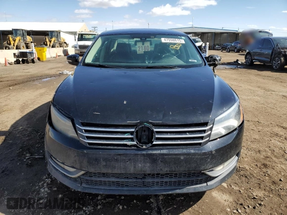 2015 Volkswagen Passat S with VIN 1VWAT7A30FC103615, listed as a Copart auction lot 47098615 with 165,464 mi miles and Salvage title. Bid and sale history available at DreamBid. Image 5.