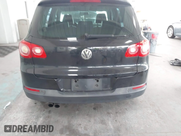 2011 Volkswagen Tiguan SE with VIN WVGAV7AX1BW549681, listed as a IAAI auction lot 40772939 with 157,547 mi miles and . Bid and sale history available at DreamBid. Image 16.