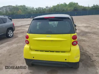2013 Smart fortwo Pure with VIN WMEEJ3BA5DK663165, listed as a IAAI auction lot 42291804 with 105,074 mi miles and . Bid and sale history available at DreamBid. Image 16.