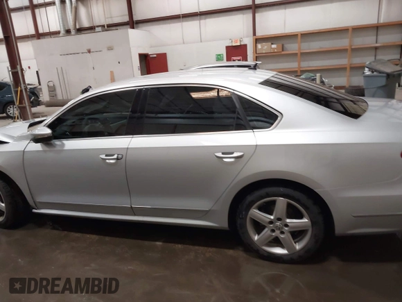 2016 Volkswagen Passat S z VIN 1VWAS7A30GC013577, wystawiony jako IAAI lot #42231654 z przebiegiem 84 918 mil mil oraz . Historia ofert i sprzedaży dostępna na DreamBid. Obrazek 15.