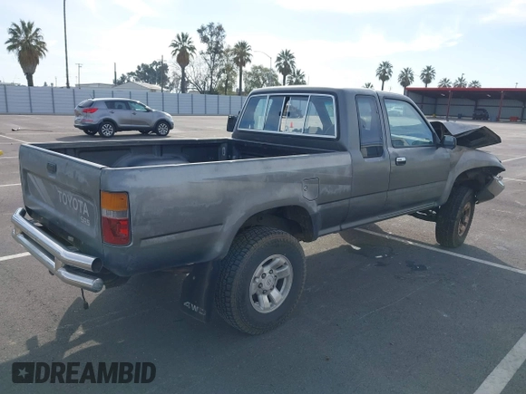 1989 Toyota Pickup с VIN JT4RN13S9K0003042, выставлен на аукционе IAAI как лот 41827042 с пробегом 347 063 миль миль и . История ставок и продаж доступна на DreamBid. Изображение 4.