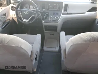 2019 Toyota Sienna L с VIN 5TDZZ3DC5KS992168, выставлен на аукционе Copart как лот 56454755 с пробегом 165 764 миль миль и Чистый • Clean title. История ставок и продаж доступна на DreamBid. Изображение 8.