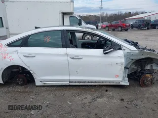 2015 Hyundai Sonata Limited with VIN 5NPE34AF0FH014757, listed as a IAAI auction lot 41394710 with 102,481 mi miles and . Bid and sale history available at carsss.com. Image 13.