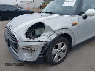 2016 MINI Hardtop with VIN WMWXP5C5XG3B76383, listed as a IAAI auction lot 42087668 with 69,290 mi miles and . Bid and sale history available at DreamBid. Image 6.