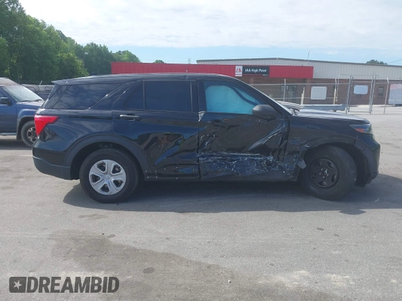 2020 Ford Police Interceptor Utility z VIN 1FM5K8AB4LGC36611, wystawiony jako IAAI lot #42199062 z przebiegiem 104 684 mil mil oraz . Historia ofert i sprzedaży dostępna na DreamBid. Obrazek 13.
