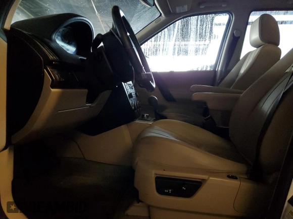 2011 Land Rover LR2 HSE with VIN SALFR2BN8BH267405, listed as a Copart auction lot 43288545 with 109,622 mi miles and Salvage title. Bid and sale history available at DreamBid. Image 7.