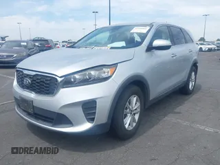 2019 Kia Sorento L with VIN 5XYPG4A30KG575383, listed as a IAAI auction lot 41958901 with 102,797 mi miles. Bid and sale history available at carsss.com. Image 2.