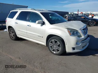 2011 GMC Acadia Denali z VIN 1GKKRTED0BJ334817, wystawiony jako IAAI lot #40957886 z przebiegiem 186 093 mil mil oraz . Historia ofert i sprzedaży dostępna na DreamBid. Obrazek 1.