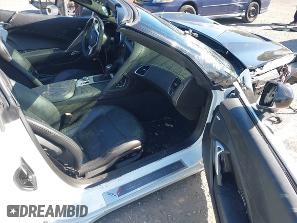 2017 Chevrolet Corvette Z06 2LZ z VIN 1G1YS2D60H5603089, wystawiony jako IAAI lot #42449220 z przebiegiem Nie podano mil oraz . Historia ofert i sprzedaży dostępna na DreamBid. Obrazek 5.