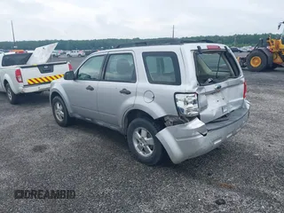 2011 Ford Escape XLS с VIN 1FMCU0C73BKB19965, выставлен на аукционе IAAI как лот 42669153 с пробегом 183 982 миль миль и . История ставок и продаж доступна на DreamBid. Изображение 3.
