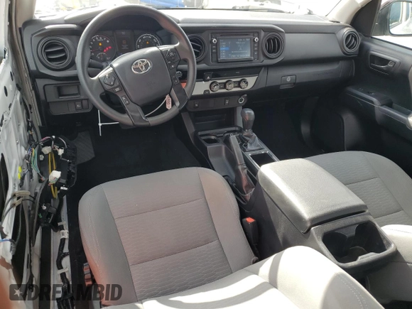 2018 Toyota Tacoma SR z VIN 5TFRX5GN2JX105908, wystawiony jako Copart lot #48301235 z przebiegiem 73 139 mil mil oraz Szkoda całkowita • Salvage title. Historia ofert i sprzedaży dostępna na DreamBid. Obrazek 8.