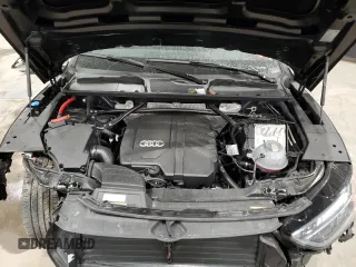 2024 Audi Q5 S line Premium z VIN WA1GAAFY1R2050058, wystawiony jako Copart lot #50579365 z przebiegiem 10 723 mil mil oraz Szkoda całkowita • Salvage title. Historia ofert i sprzedaży dostępna na DreamBid. Obrazek 12.