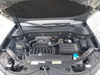 2021 Volkswagen Atlas SE with VIN 1V2PE2CAXMC231037, listed as a IAAI auction lot 41380581 with 40,889 mi miles and . Bid and sale history available at DreamBid. Image 10.
