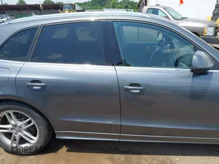 2014 Audi Q5 Premium Plus z VIN WA1DGAFP4EA130611, wystawiony jako IAAI lot #42822279 z przebiegiem 178 029 mil mil oraz . Historia ofert i sprzedaży dostępna na DreamBid. Obrazek 14.