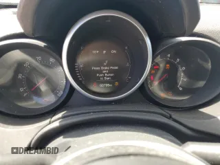 2018 FIAT 500X Urbana Edition z VIN ZFBCFXCB6JP642249, wystawiony jako Copart lot #55864355 z przebiegiem 60 798 mil mil oraz Szkoda całkowita • Salvage title. Historia ofert i sprzedaży dostępna na DreamBid. Obrazek 9.