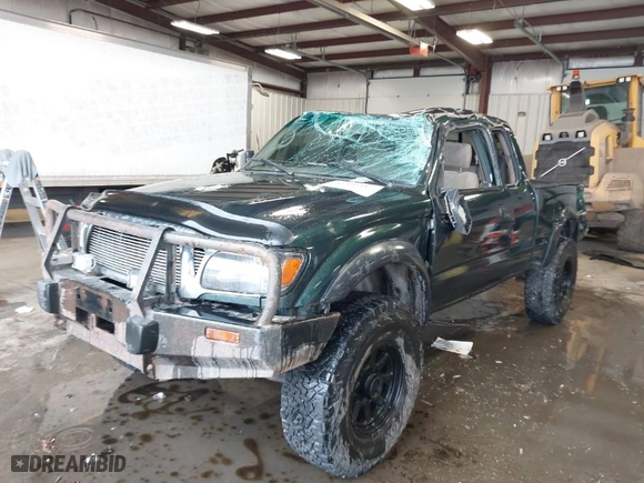 2003 Toyota Tacoma with VIN 5TEWN72N53Z188628, listed as a IAAI auction lot 41599117 with 162,133 mi miles. Bid and sale history available at carsss.com. Image 2.