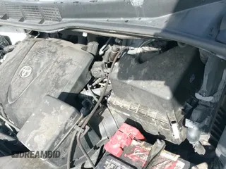 2018 Toyota Sienna Limited Premium with VIN 5TDDZ3DC1JS190743, listed as a IAAI auction lot 43392954 with 145,442 mi miles and . Bid and sale history available at DreamBid. Image 19.