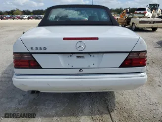 1995 Mercedes-Benz E Class with VIN WDBEA66E5SC280927, listed as a Copart auction lot 77246224 with 84,599 mi miles and Non Repairable. Bid and sale history available at carsss.com. Image 6.