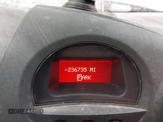 2004 Pontiac Grand Prix GT2 z VIN 2G2WS522641126247, wystawiony jako IAAI lot #42338014 z przebiegiem 236 735 mil mil oraz . Historia ofert i sprzedaży dostępna na DreamBid. Obrazek 15.