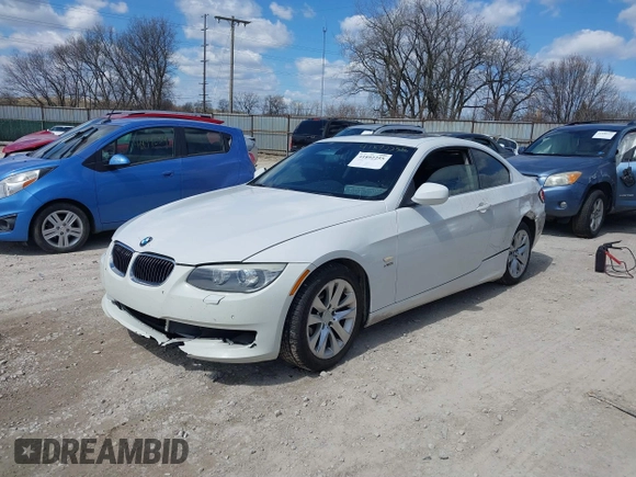 2013 BMW 3 Series 328i xDrive with VIN WBAKF3C52DJ385588, listed as a IAAI auction lot 41892255 with 150,061 mi miles. Bid and sale history available at carsss.com. Image 17.