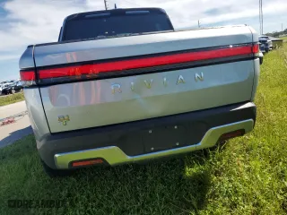 2023 Rivian R1T Adventure with VIN 7FCTGAAA2PN019226, listed as a Copart auction lot 75383334 with 11,737 mi miles and Non Repairable. Bid and sale history available at carsss.com. Image 6.