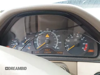 1997 Mercedes-Benz E-Class with VIN WDBJF72F9VA589689, listed as a IAAI auction lot 41929830 with 172,334 mi miles. Bid and sale history available at carsss.com. Image 7.