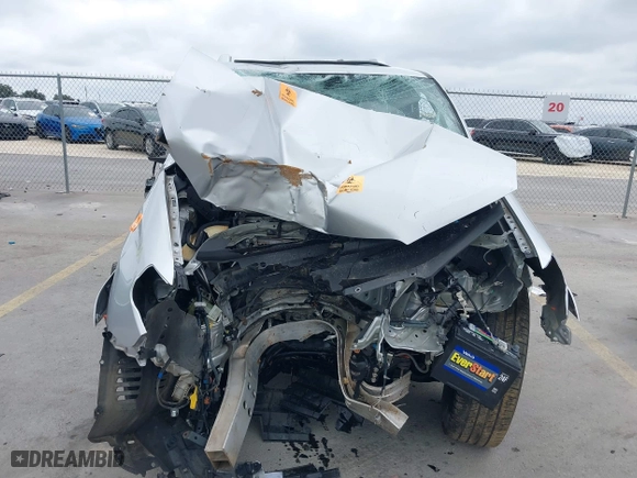 2010 Toyota 4Runner SR5 with VIN JTEZU5JR9A5011357, listed as a IAAI auction lot 41514810 with 1 mi miles. Bid and sale history available at carsss.com. Image 6.