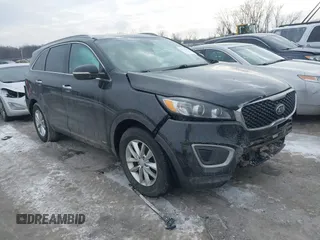 2017 Kia Sorento LX with VIN 5XYPGDA33HG288273, listed as a IAAI auction lot 41553468 with 116,362 mi miles. Bid and sale history available at carsss.com. Image 1.