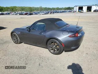 2017 Mazda MX-5 Miata Club z VIN JM1NDAC79H0121954, wystawiony jako Copart lot #53359715 z przebiegiem 44 995 mil mil oraz Tytuł czysty. Historia ofert i sprzedaży dostępna na DreamBid. Obrazek 2.