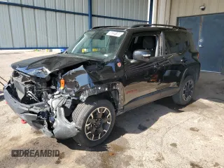 2023 Jeep Renegade Trailhawk z VIN ZACNJDC18PPP69362, wystawiony jako Copart lot #58329195 z przebiegiem Nie podano mil oraz Czysty tytuł • Clean title. Historia ofert i sprzedaży dostępna na DreamBid. Obrazek 1.
