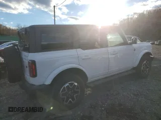 2024 Ford Bronco Outer Banks with VIN 1FMEE8BP9RLA03325, listed as a Copart auction lot 80522554 with 2,081 mi miles and Non Repairable. Bid and sale history available at DreamBid. Image 3.