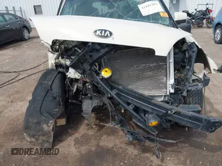 2013 Kia Soul with VIN KNDJT2A56D7488031, listed as a IAAI auction lot 41941283 with 1 mi miles. Bid and sale history available at carsss.com. Image 6.